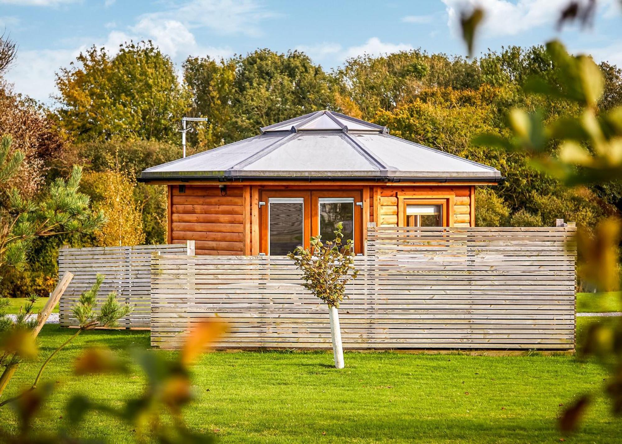 Green Meadows Park Garton Екстериор снимка